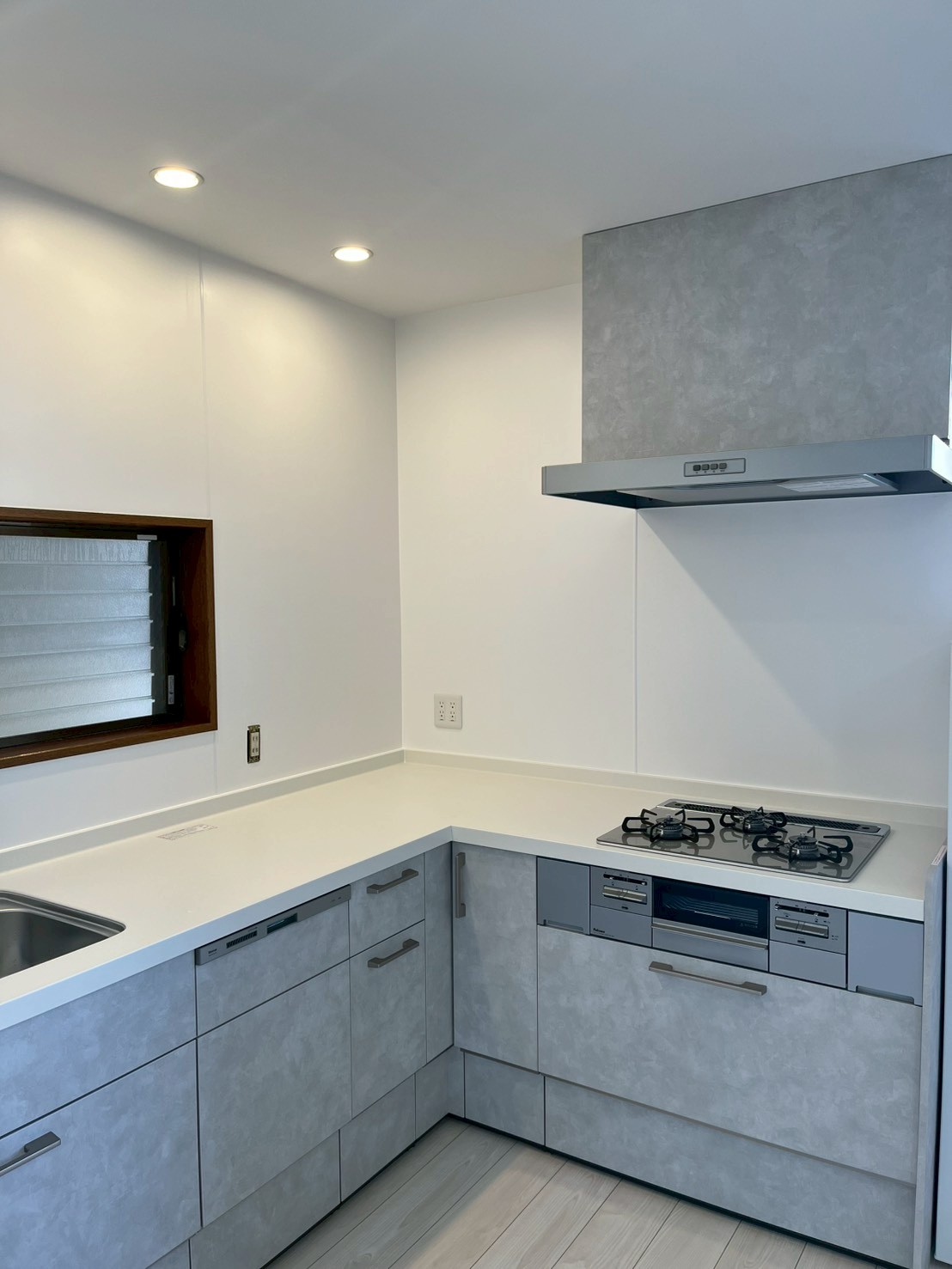 後悔する前に知っておきたい、キッチンリフォームの『素材別』メリット・デメリット